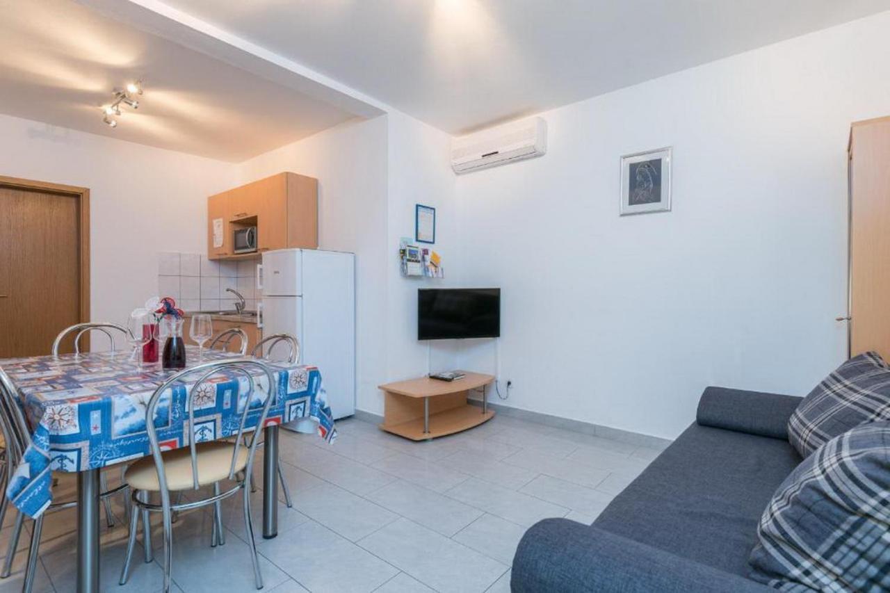 Apartments Maestral أوروبيتش المظهر الخارجي الصورة